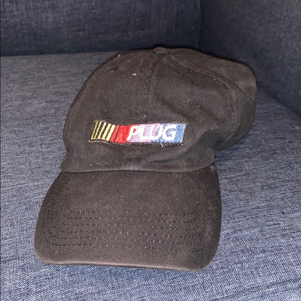 PLUG HAT